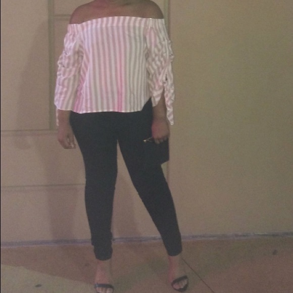 Off the shoulder striped top - Picture 2 of 2